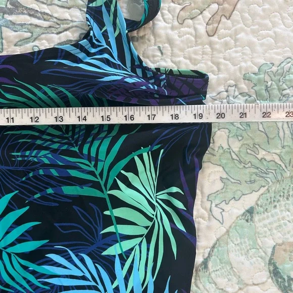 Blair swim suit - Picture 5 of 7